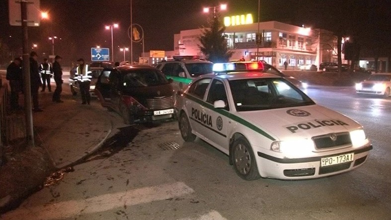 Kežmarský Fittipaldi: Opitý a ozbrojený to vpálil do policajtov